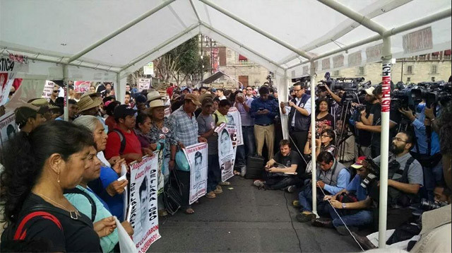 Ayuno-Ayotzinapa-2