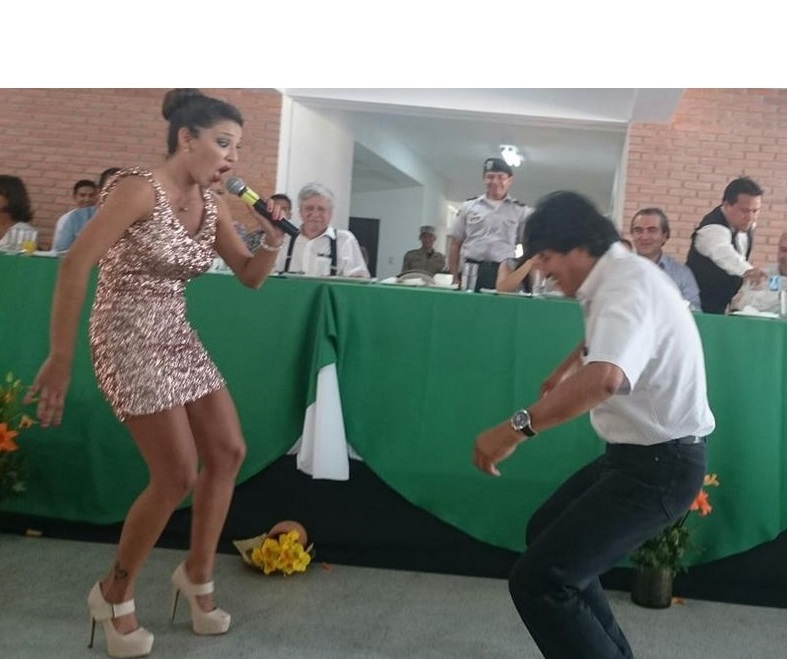 baile-evo-morales-cuello1