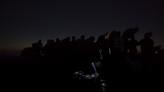 Segundo premio individual en la categoría de noticias general
© Paul Hansen, Sweden. Los refugiados viajan en la oscuridad a través de Europa para evitar su detección, Lesbos, Grecia, 06 de diciembre de 2015.