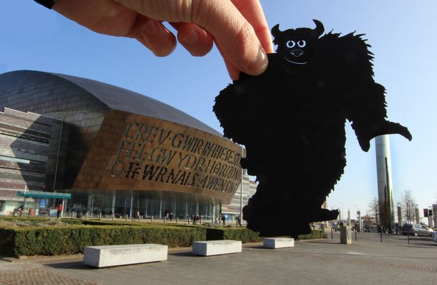 Disney-Characters-Around-th-UK-Cardiff