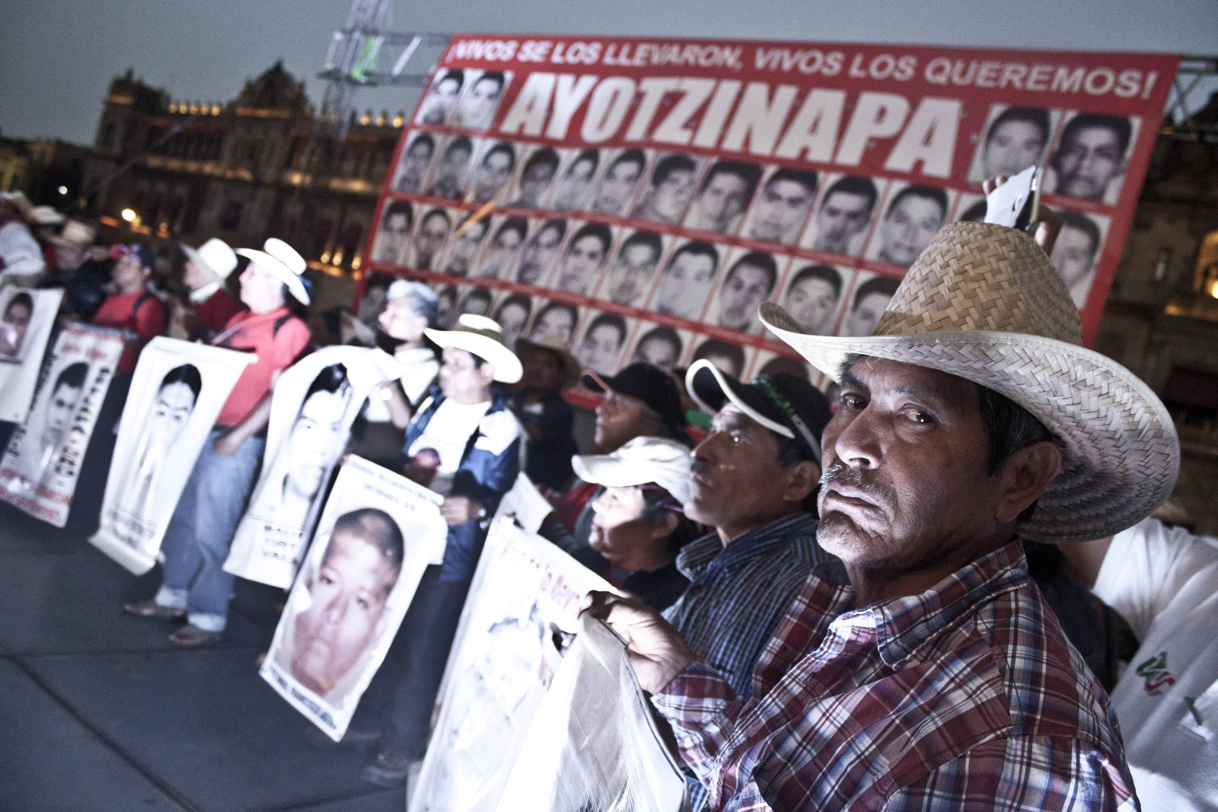 Accion-Global-por-Ayotzinapa