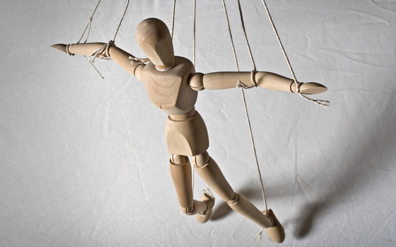 puppetmanipulation-2